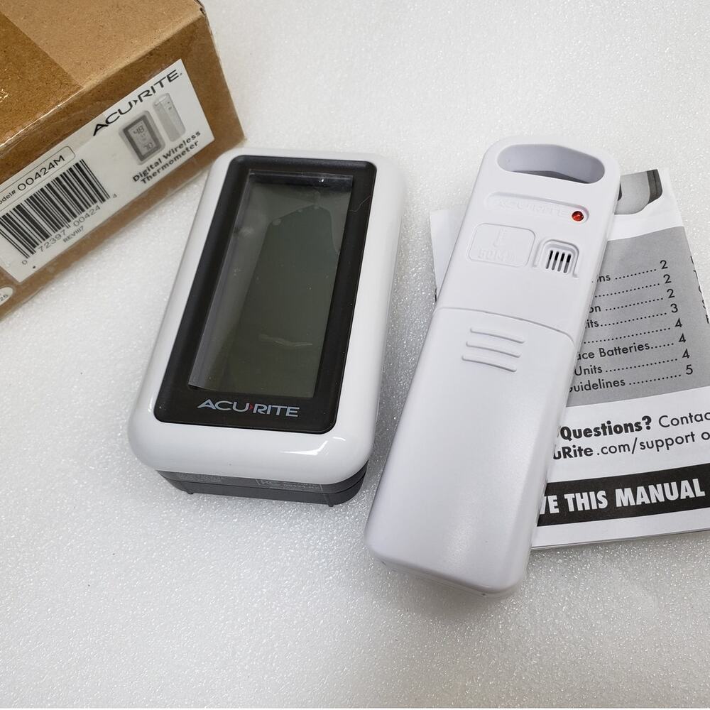 AcuRite Digital Wireless Indoor/Outdoor Thermometer (Model: 00424M)